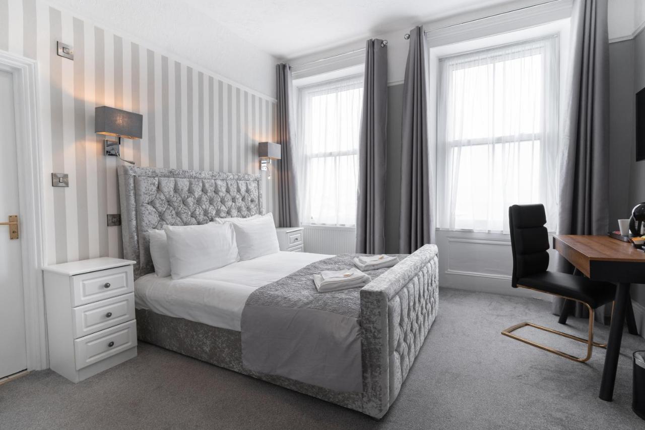 The Pier Hotel Eastbourne Bagian luar foto