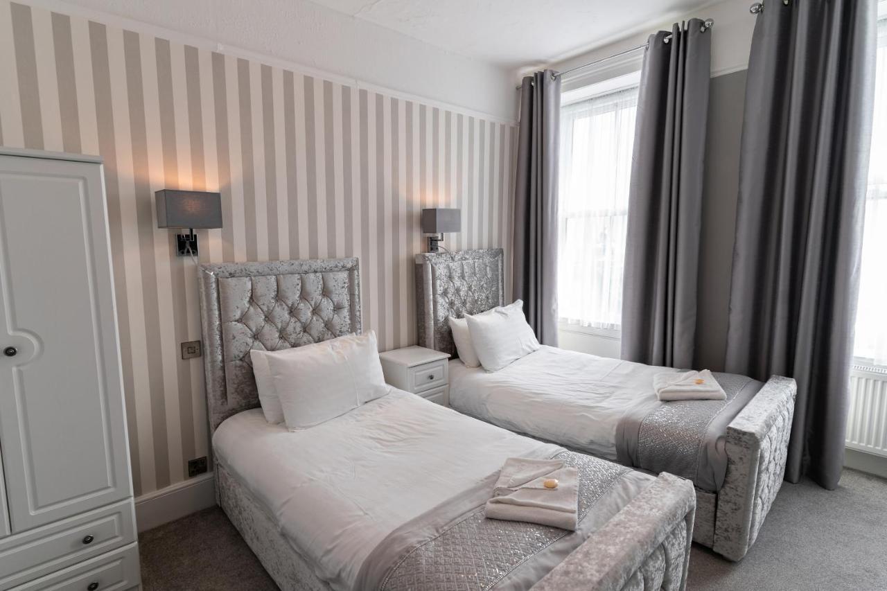 The Pier Hotel Eastbourne Bagian luar foto