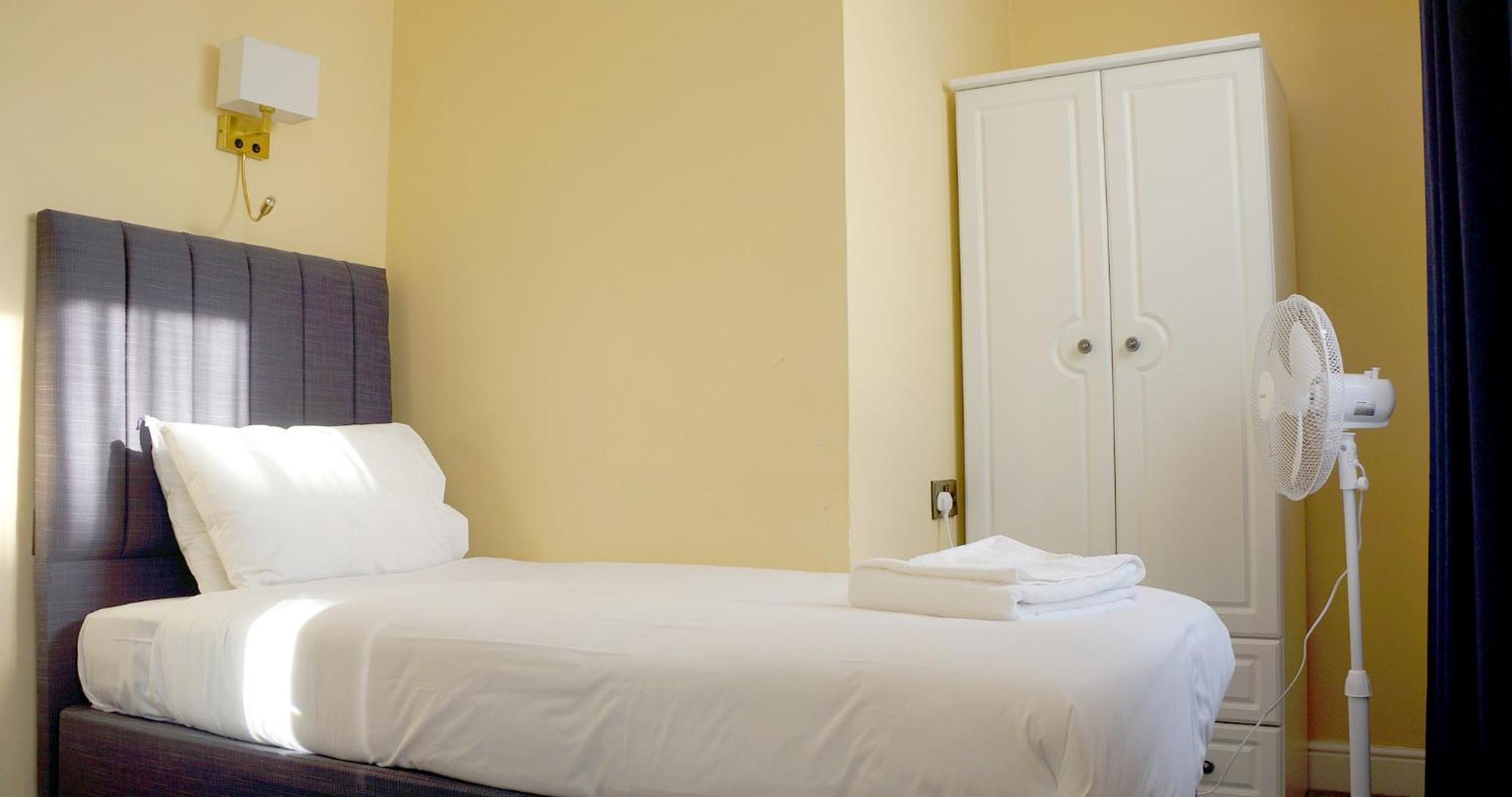 The Pier Hotel Eastbourne Bagian luar foto