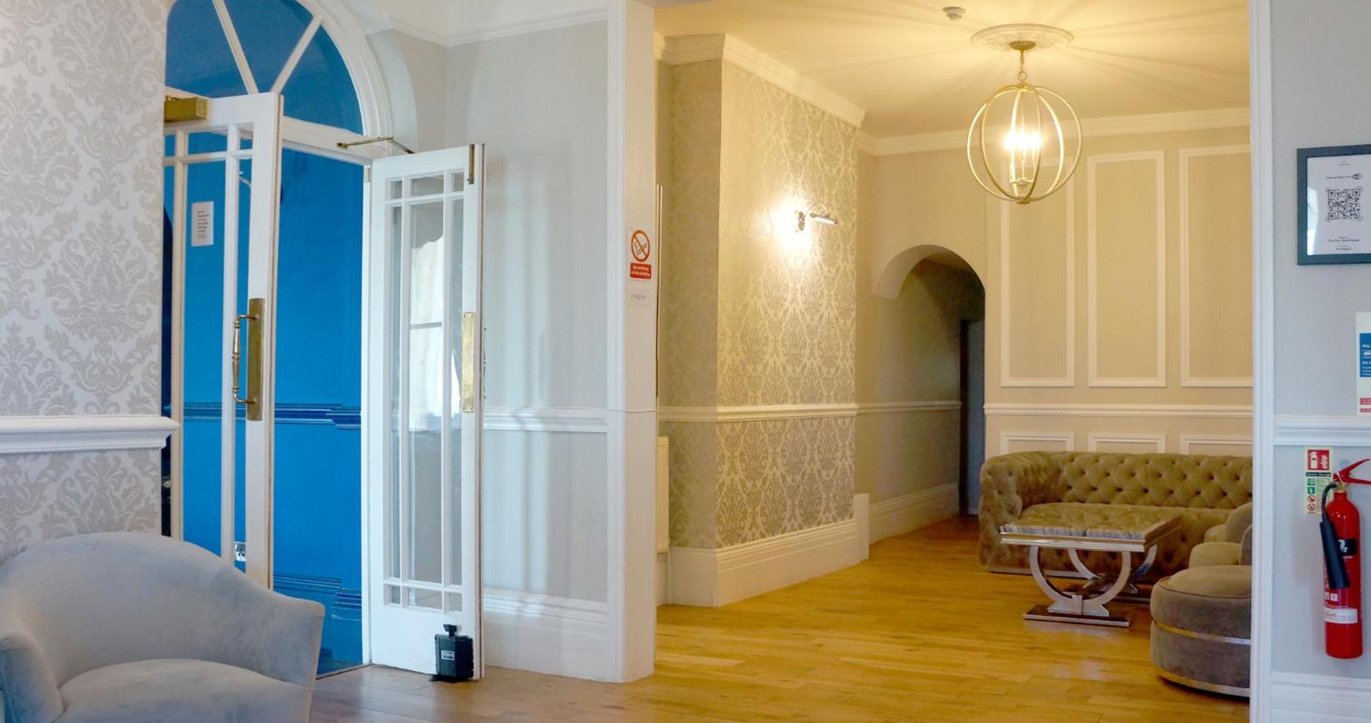 The Pier Hotel Eastbourne Bagian luar foto