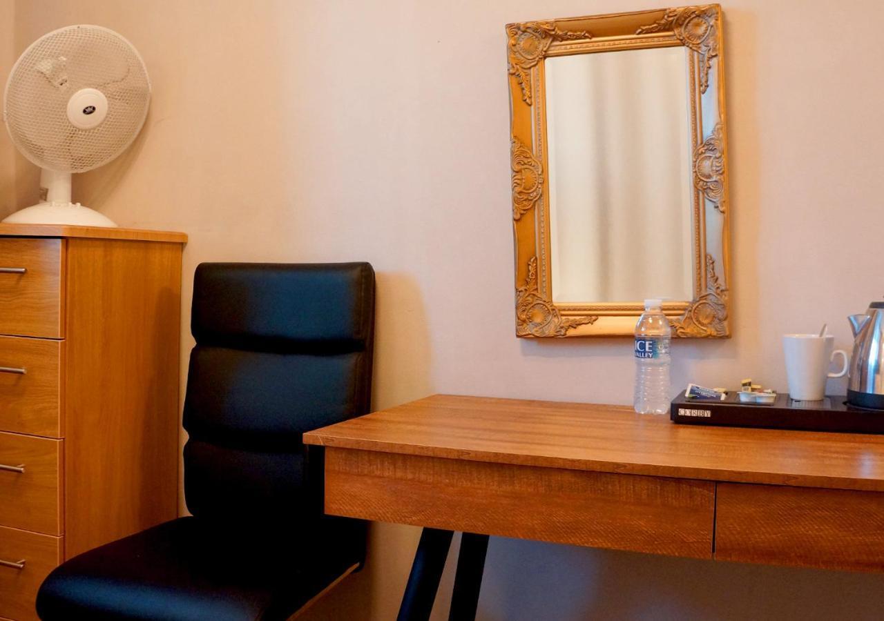 The Pier Hotel Eastbourne Bagian luar foto