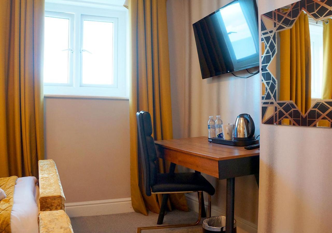 The Pier Hotel Eastbourne Bagian luar foto