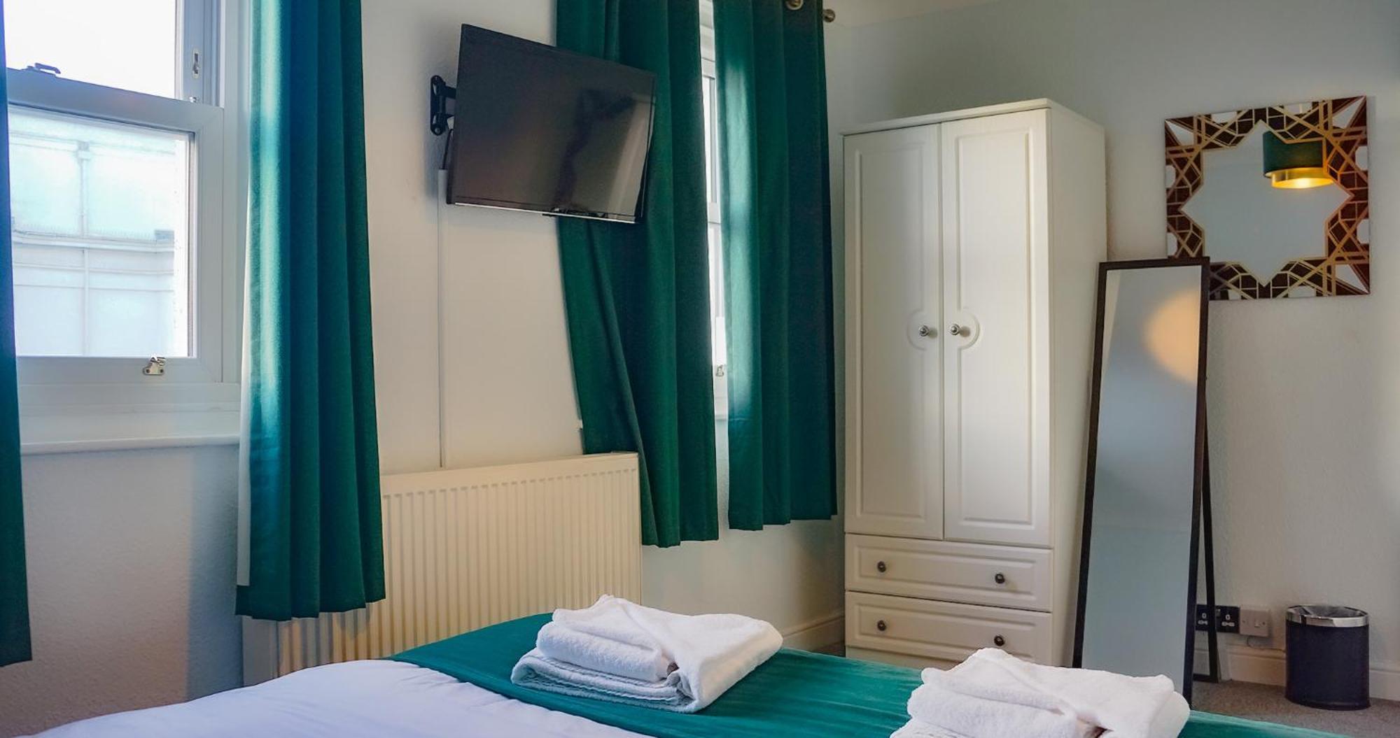 The Pier Hotel Eastbourne Bagian luar foto
