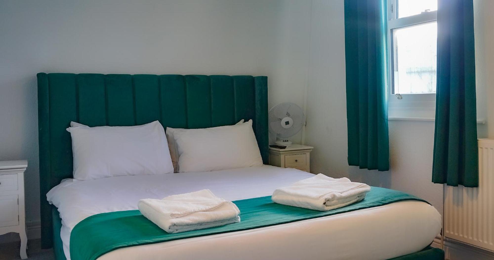 The Pier Hotel Eastbourne Bagian luar foto