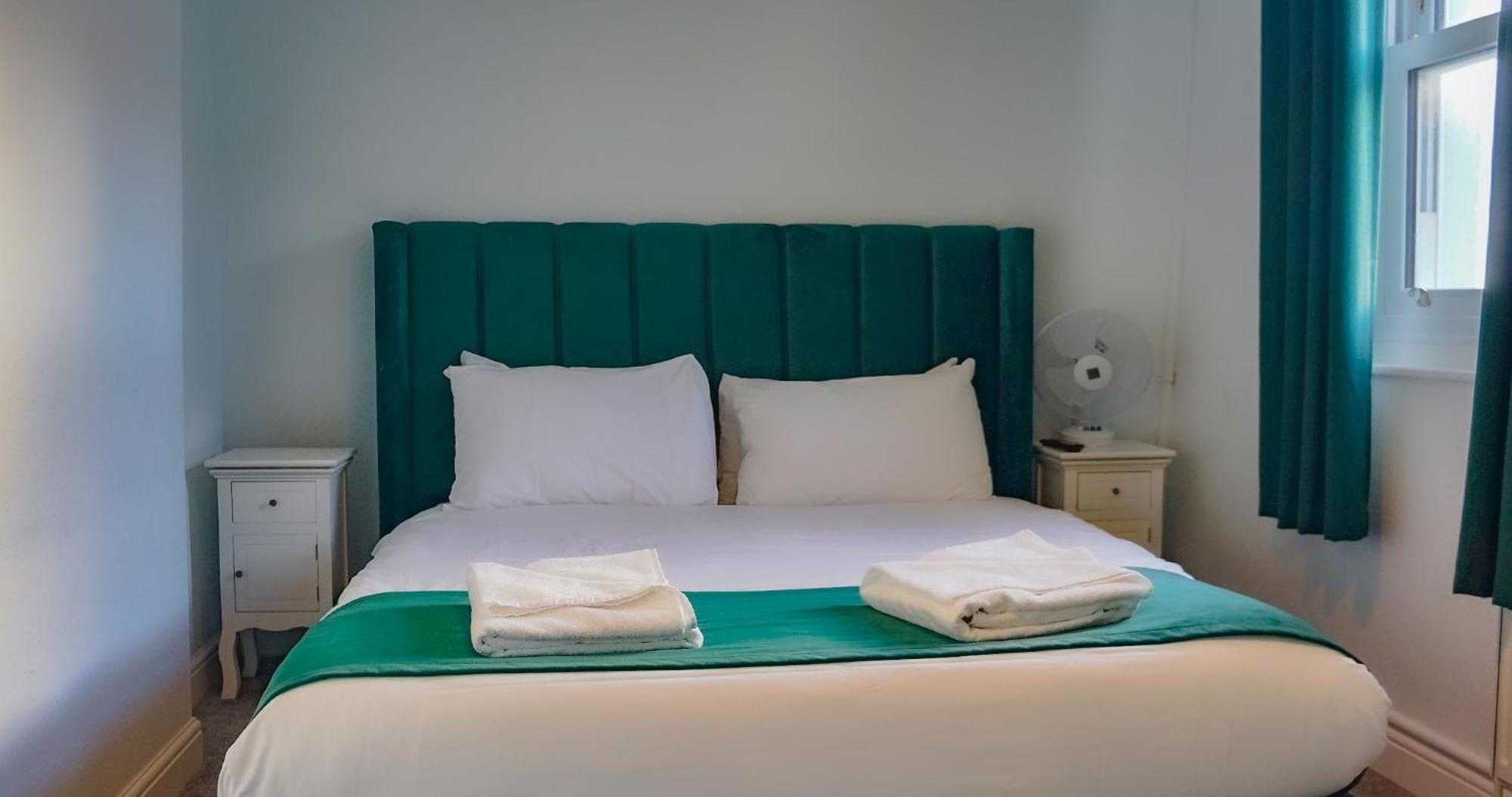 The Pier Hotel Eastbourne Bagian luar foto